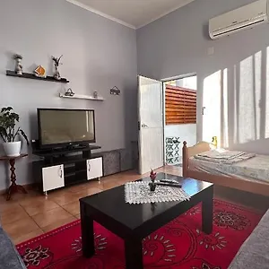 Priam Garden Apartment